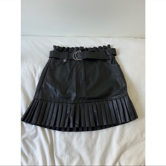 Zara black pleated leather skirt - Picture 15 of 16